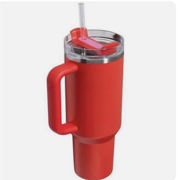 LIMITED EDITION Valentine’s Day Stanley❤️ - Picture 3 of 8